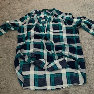 Plaid half button shirt with adjustable sleeves